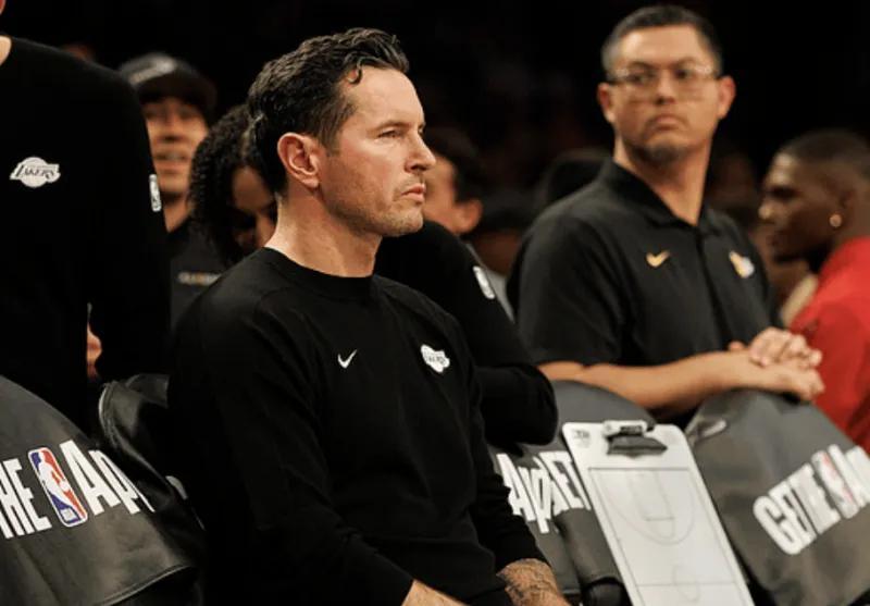 MK体育app下载-雷迪克发布会拒不背锅！不满球队投篮，仍自信防守，八村下场复出