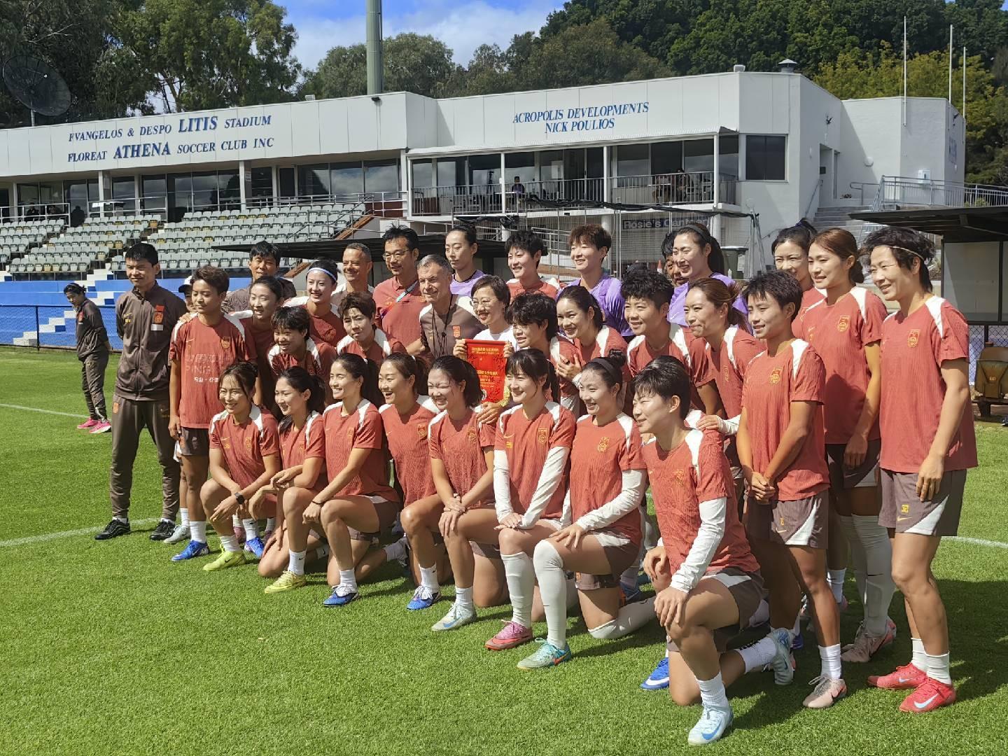MK体育官方入口-北青：女足不排除继续变阵，训练之余安排视频分析课